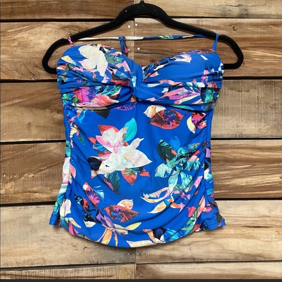 La Blanca Other - La Blanca blue tankini floral top large